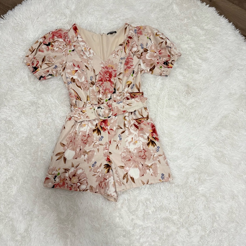 Express Floral Zip-Up Romper with belt size small